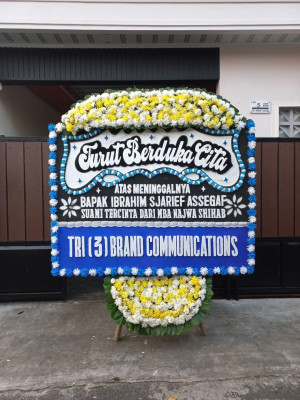 Papan Bunga Duka di Moti